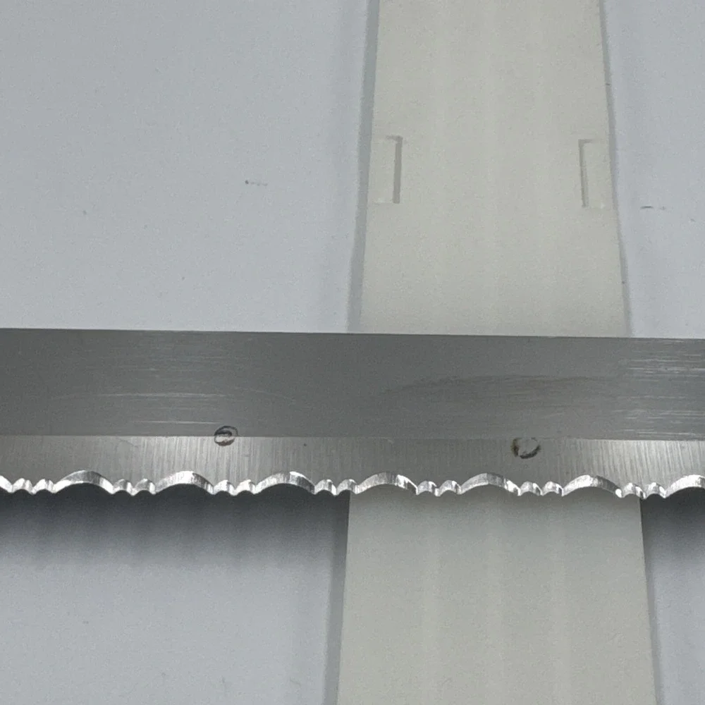 Pampered Chef Serrated Bread Knife Stainless Steel with Protective Sleeve‎ #1285